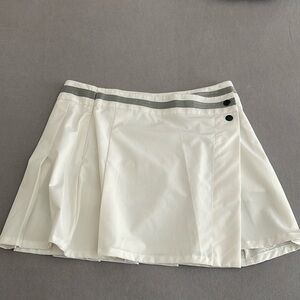 Oakley Women’s Tennis/Golf skirt, 4